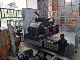 2PG800*600對輥榴莲成人APP安卓下载發往重慶_破碎鵝卵石